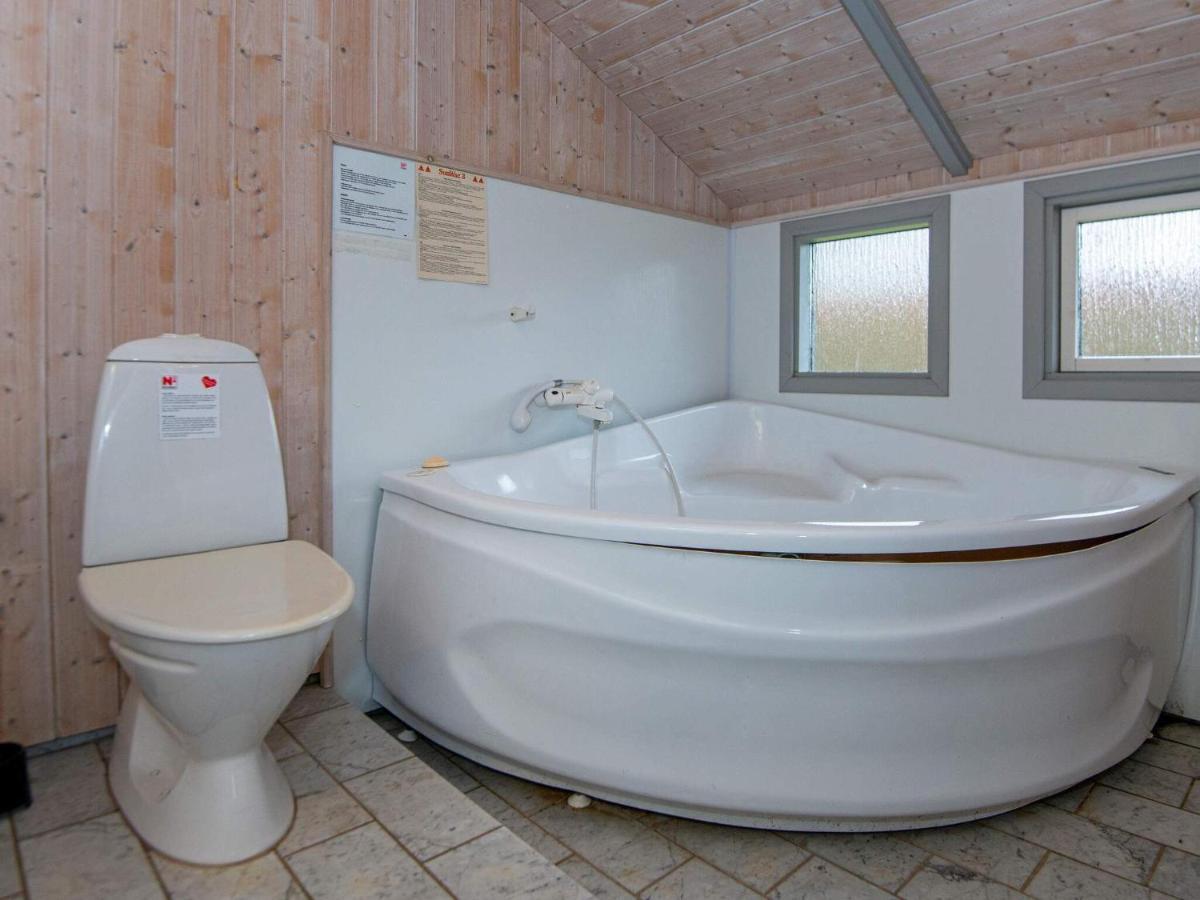 Four-Bedroom Holiday Home In Sydals 4 Vibøge Esterno foto